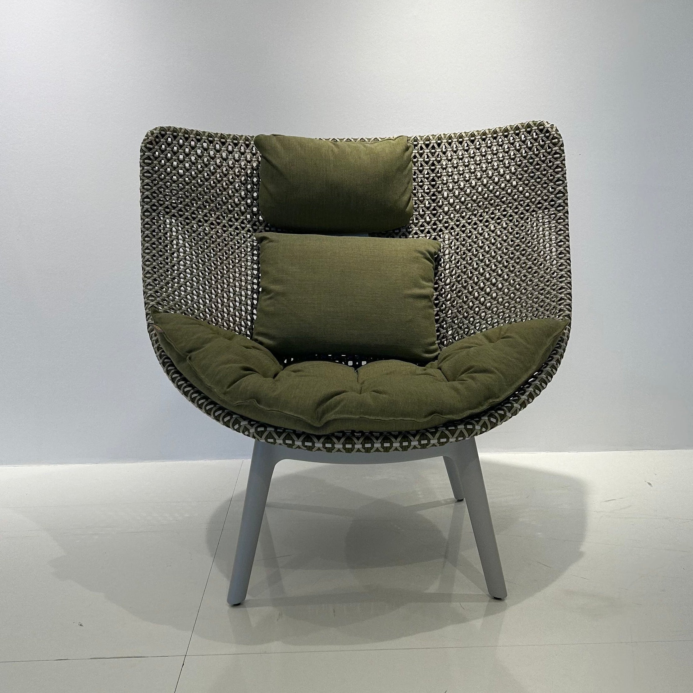 Dedon / MBRACE ALU / Outdoor Sessel mit Hocker