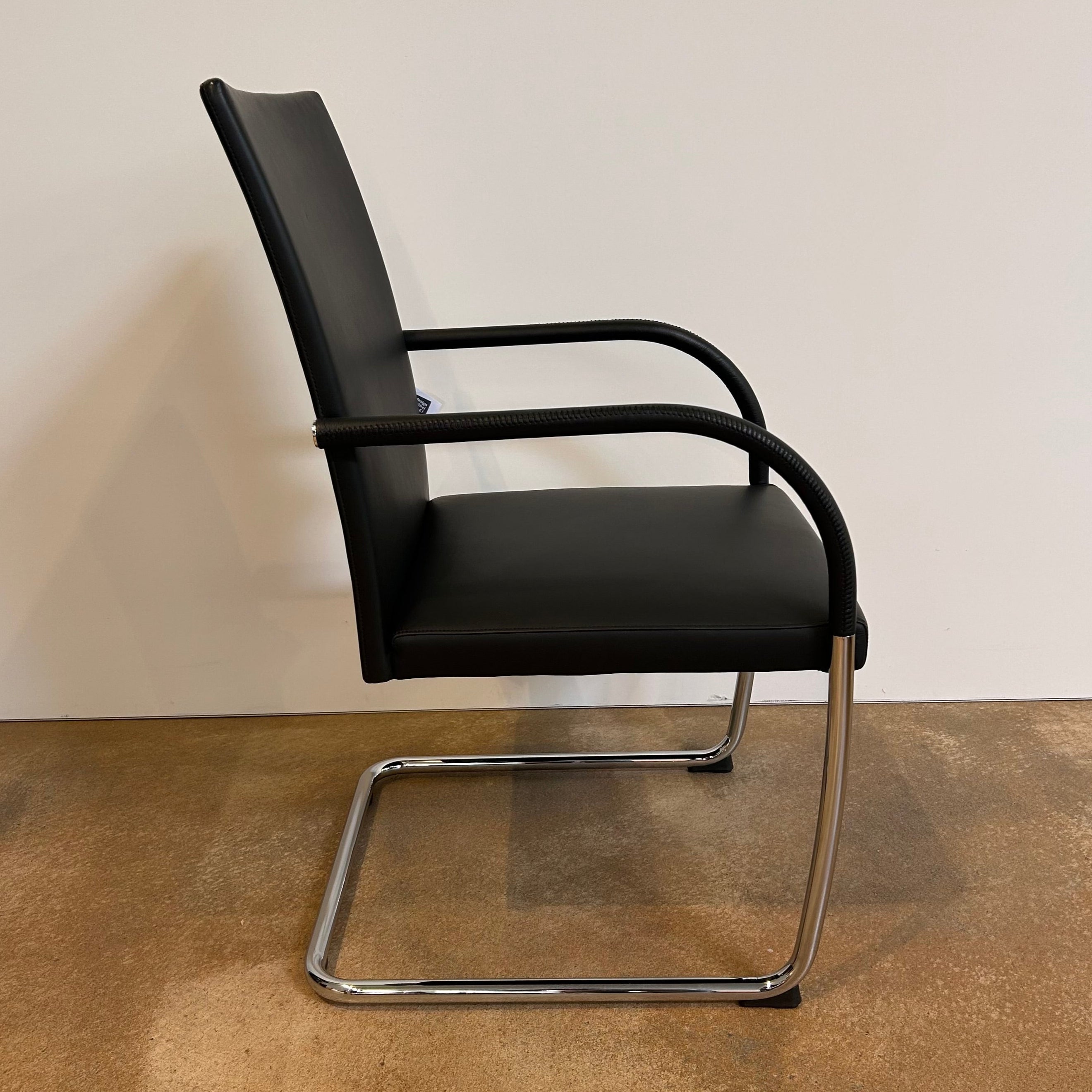 Walter Knoll / George 1572 / Freischwinger - Architare shop