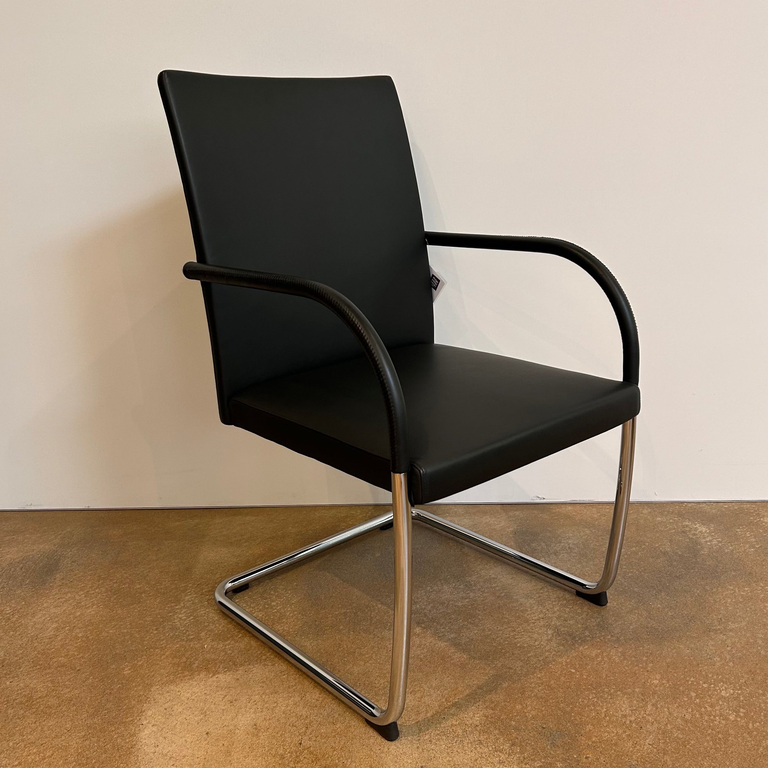 Walter Knoll / George 1572 / Freischwinger - Architare shop