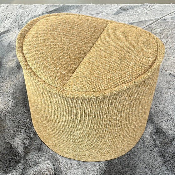 COR / Nenou / Oval Stool