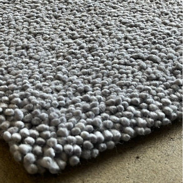Longbarn / Basalt Low / Teppich
