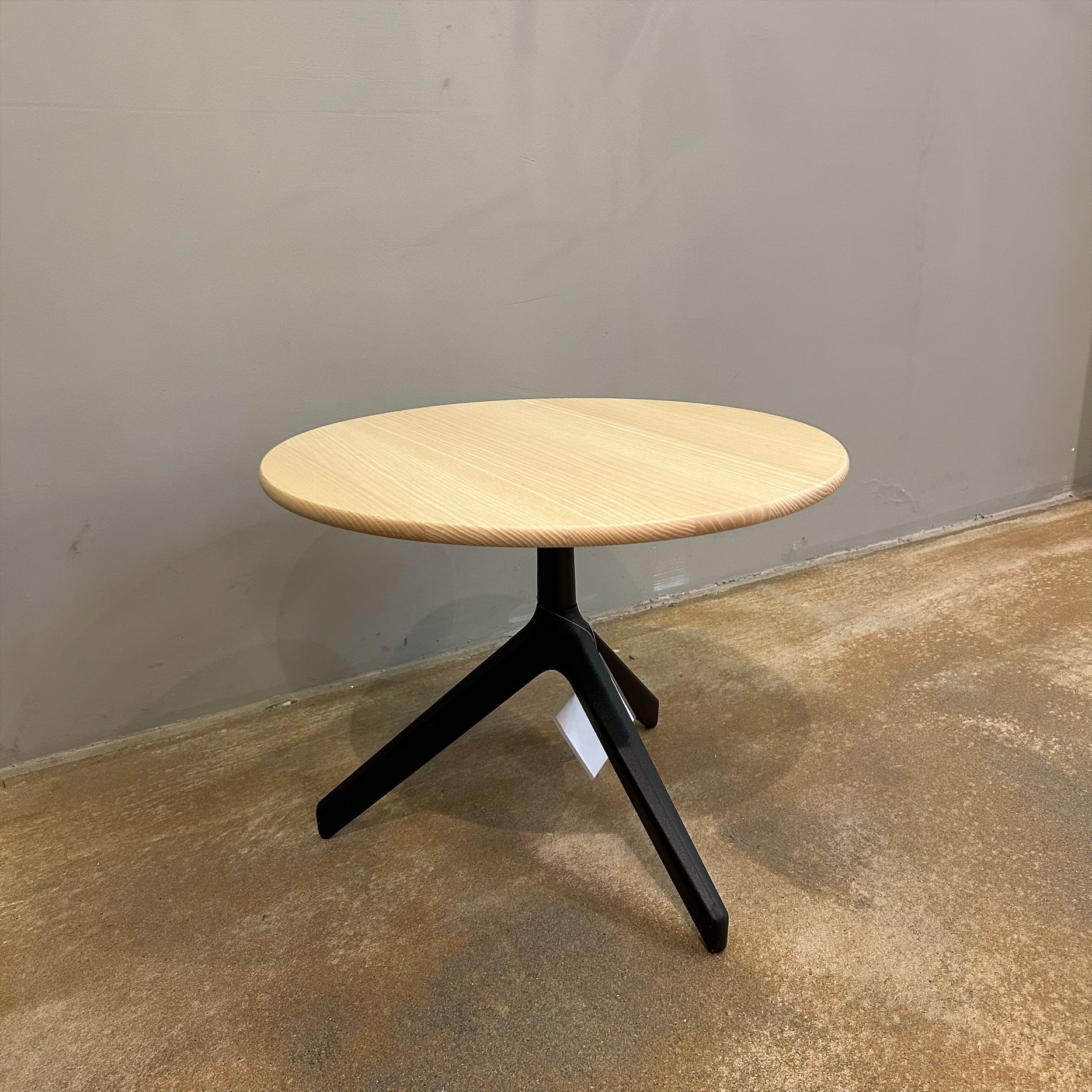 Röthlisberger / Rik 39 / Salon table