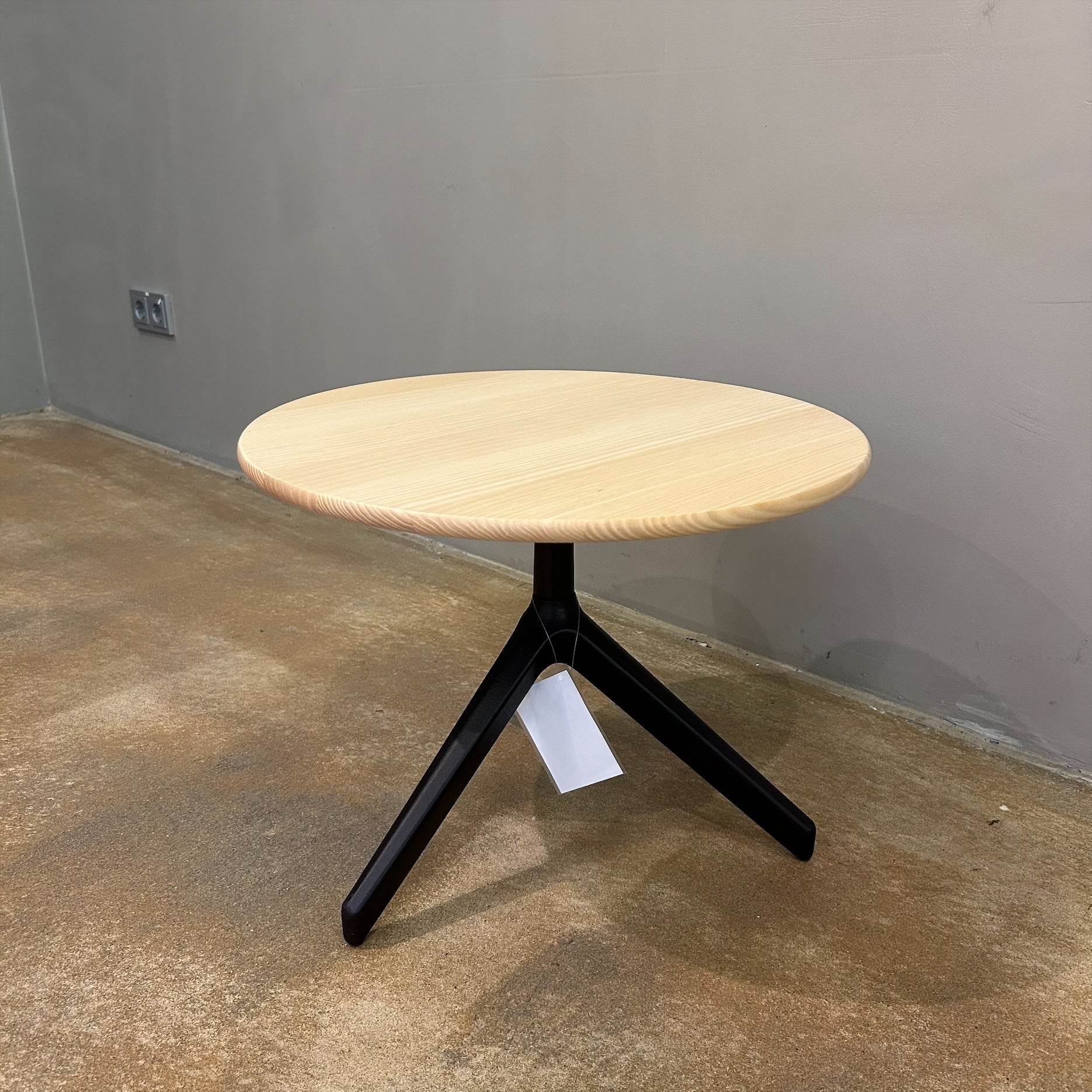 Röthlisberger / Rik 39 / Salon table