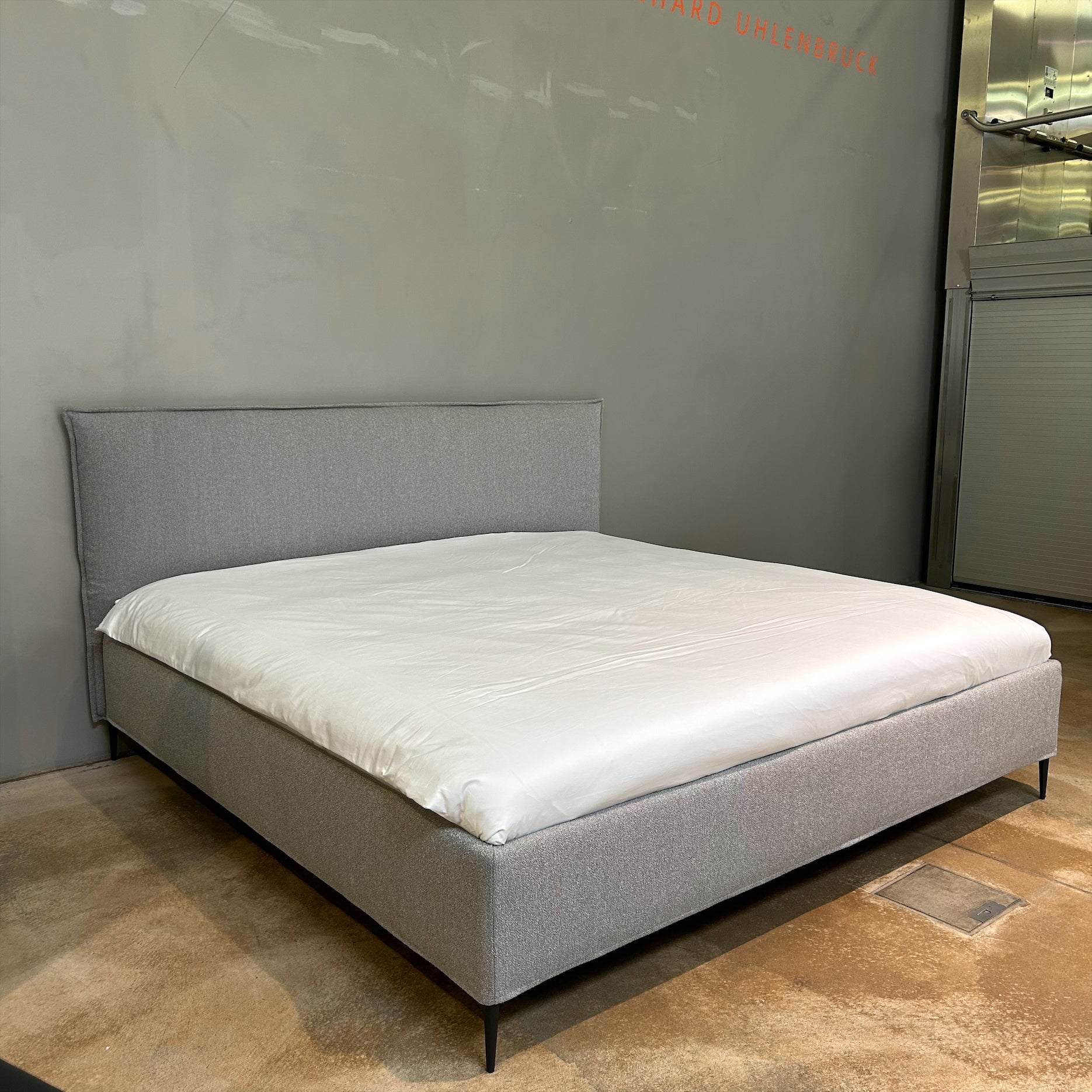 Signet / Soraya / Upholstered bed