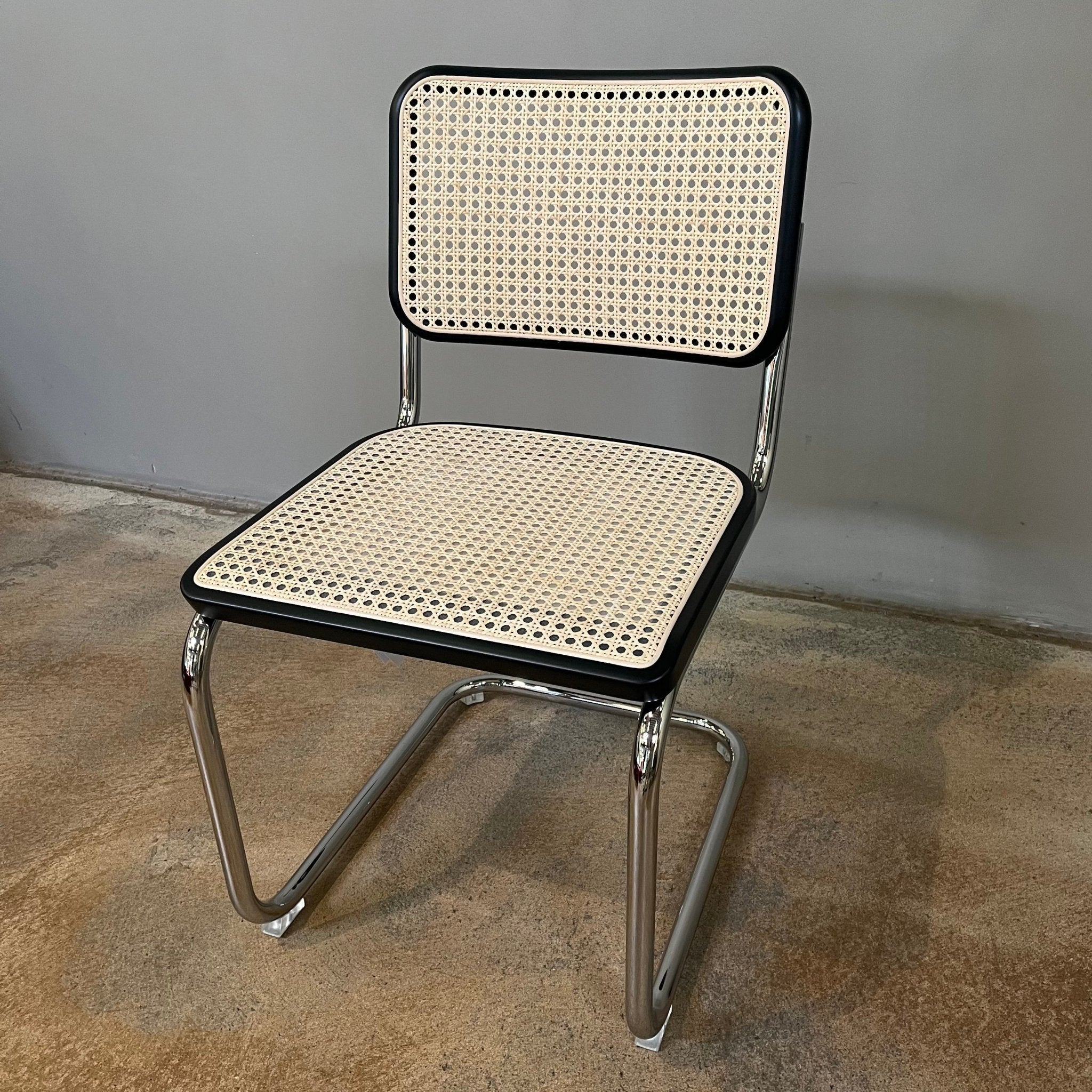 Thonet / S 32 V / Freischwinger Stuhl ohne Armlehnen - architare shop