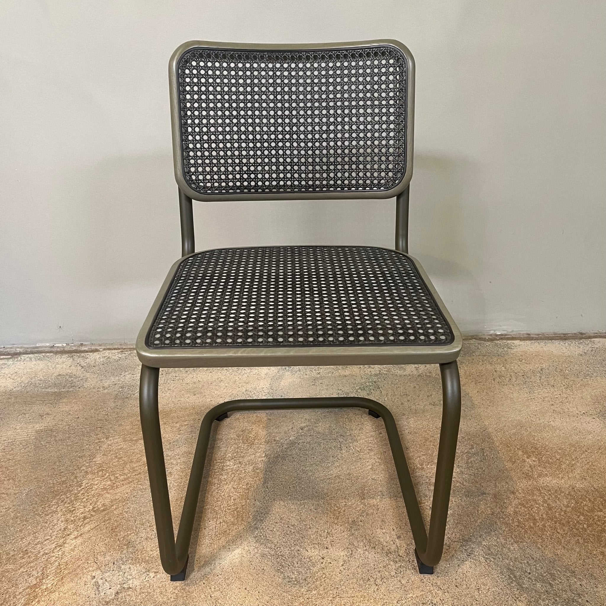 Thonet / S 32 V / Freischwinger Stuhl ohne Armlehnen - architare shop