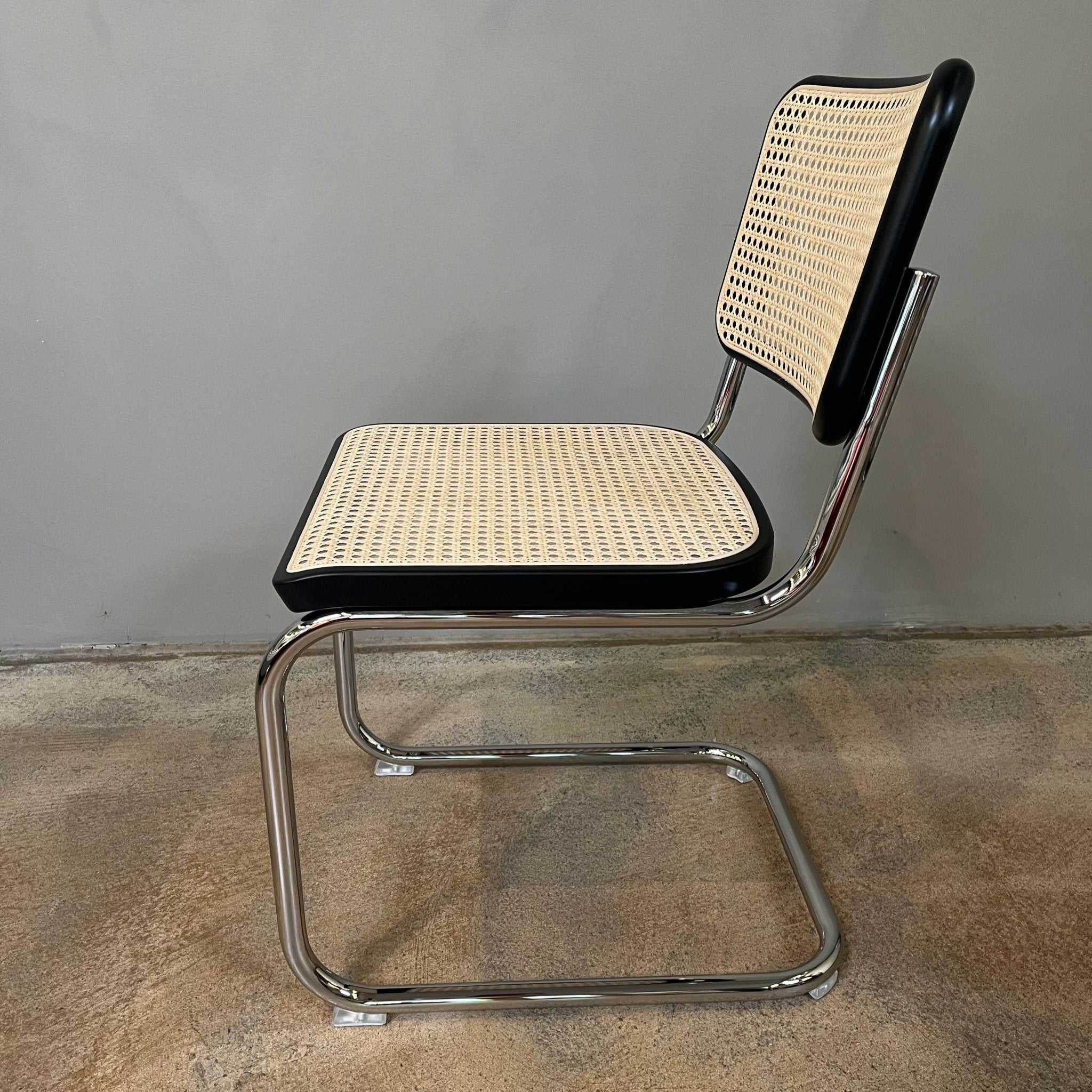 Thonet / S 32 V / Freischwinger Stuhl ohne Armlehnen - architare shop