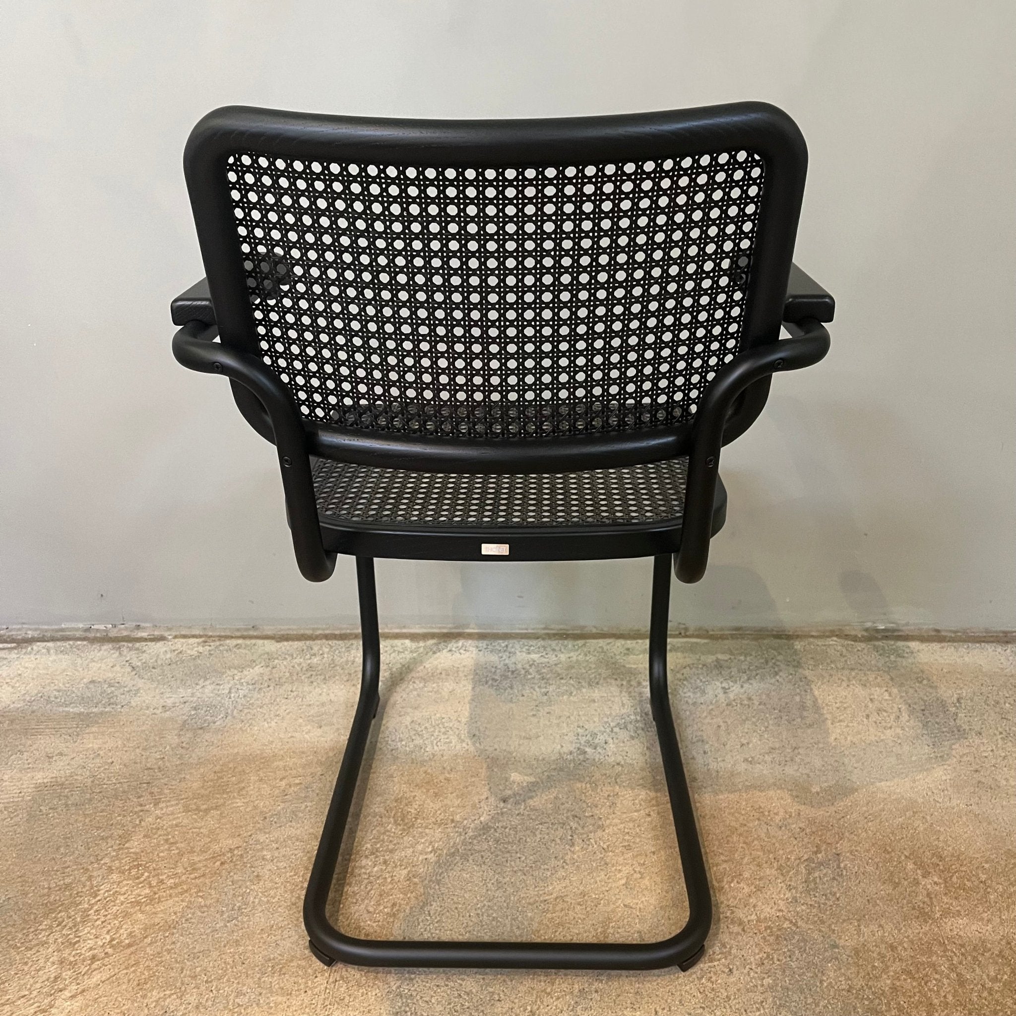 Thonet / S 64 V / Freischwinger Stuhl mit Armlehnen - architare shop