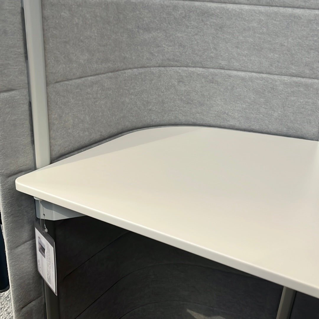 Vitra / Workbay Focus 1 Medium 15/10 / Arbeitsplatz mit rundum Trennwänden - architare shop