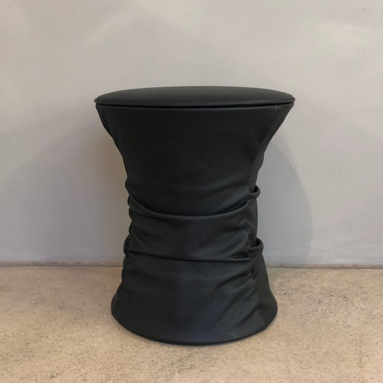 Walter Knoll / Bellows 222-H1 / Stool